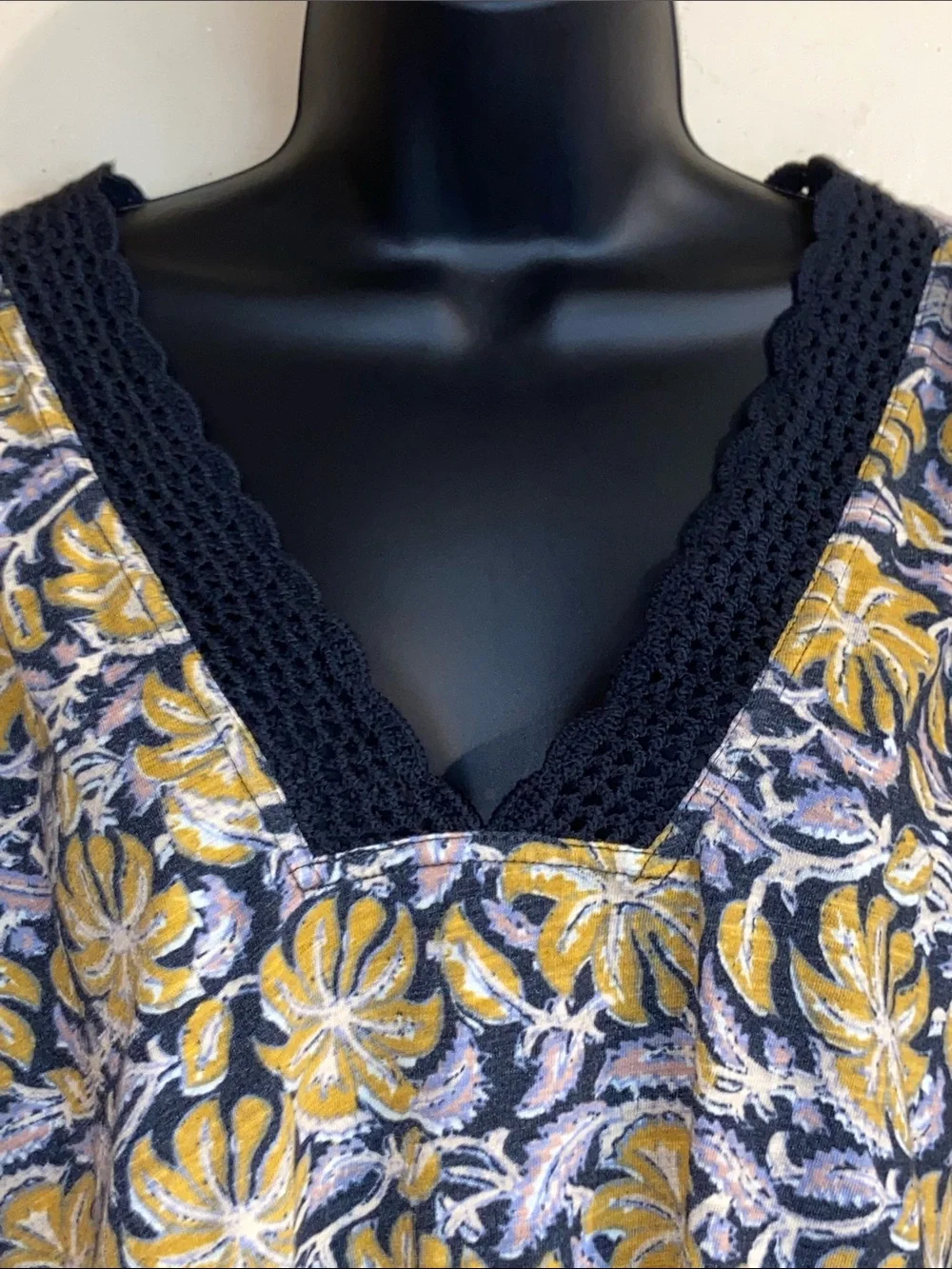 LEILANI MUSTARD FLORAL CROP TOP NWT Free People Lavender Sleeve Black Crochet - Picture 3 of 8